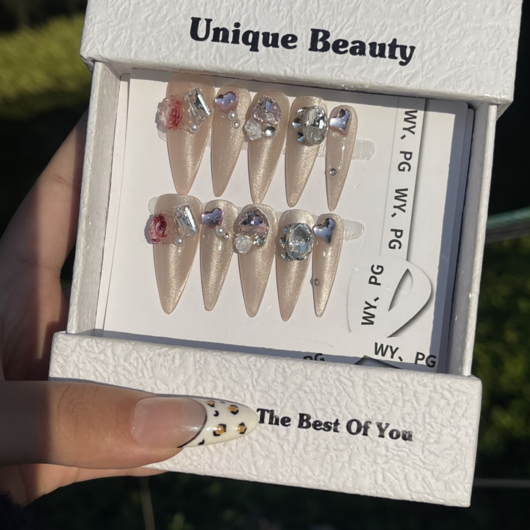 3cm Eco Friendly Reusable Fake Nails Non Toxic and Durable Nail Art for Daily Wear number 439