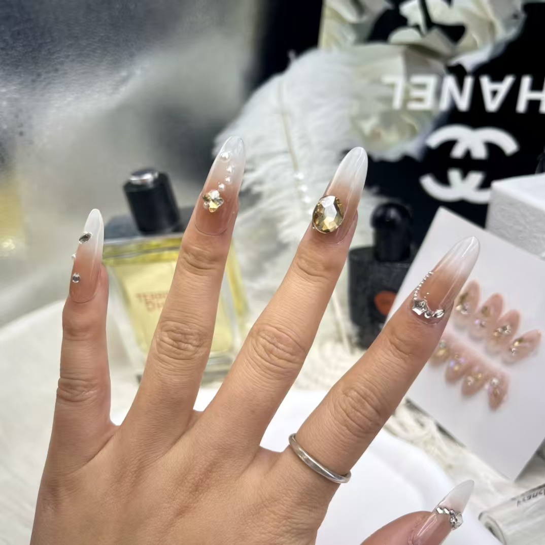 3cm Affordable Customizable Press On Nails with Unique Trendy Designs number 441