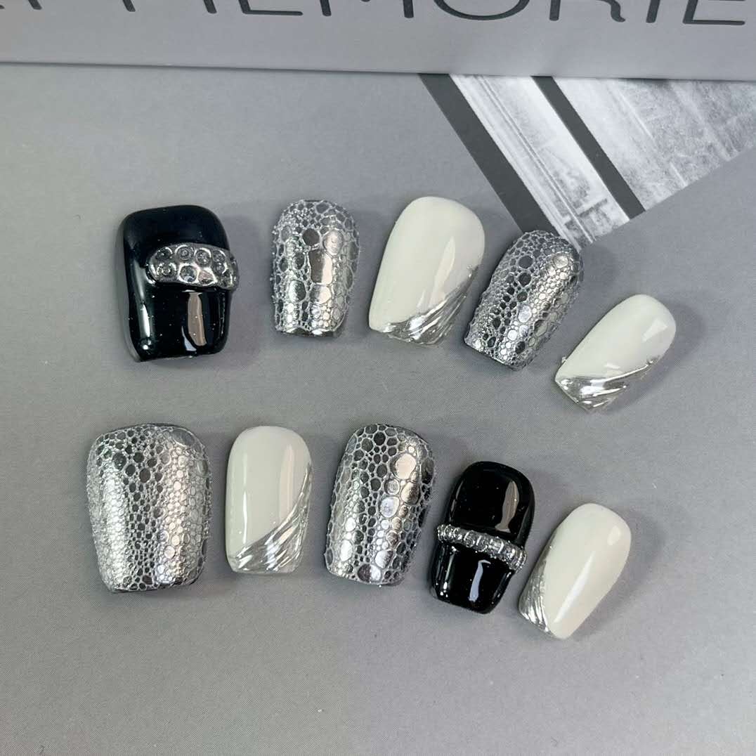 1.6cm Quick and Easy to Apply Reusable Press On Nails with Glue number 486