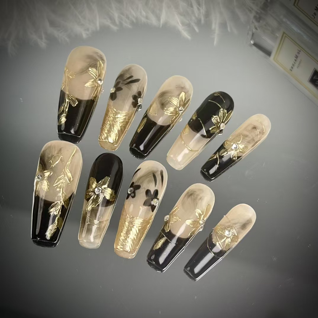 3cm Teen Friendly Press On Nails with Trendy Fashion Inspired Designs number 426