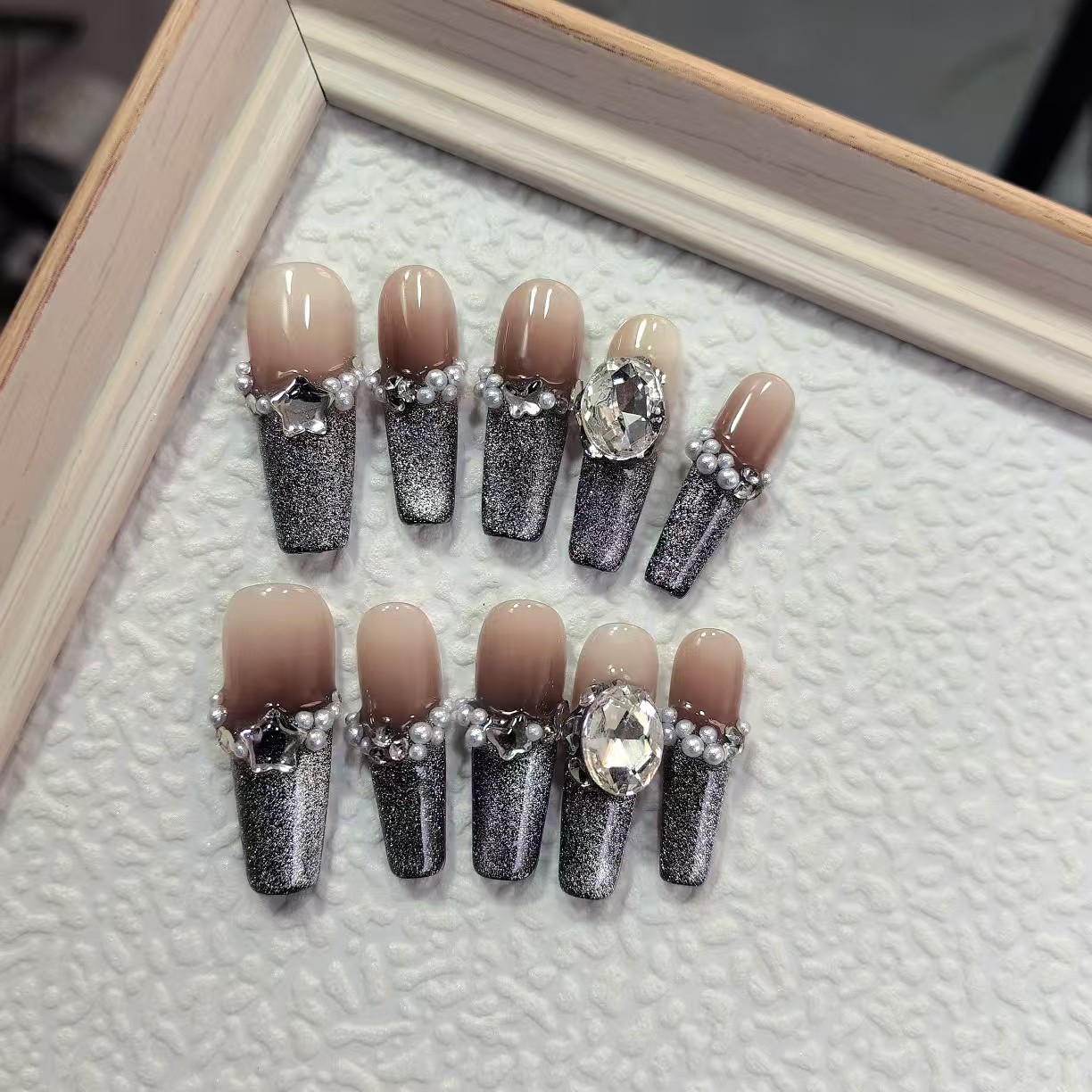 3cm Social Media Approved Glitter press on Nails for Parties and Special Occasions number 494