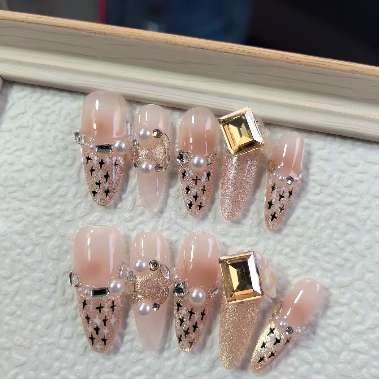 3cm Instagram Worthy press on Nails with Customizable and Reusable Designs number 498