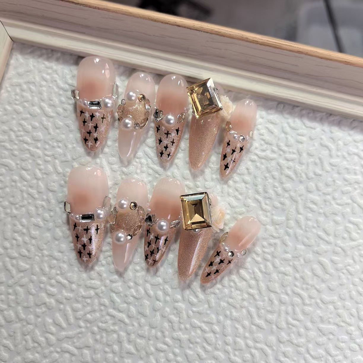 3cm Instagram Worthy press on Nails with Customizable and Reusable Designs number 498