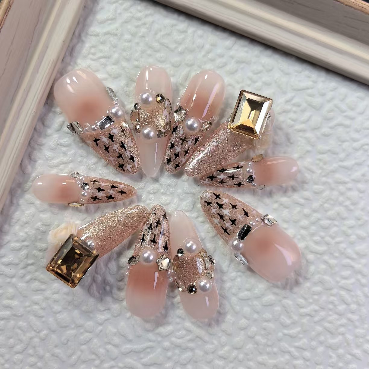 3cm Instagram Worthy press on Nails with Customizable and Reusable Designs number 498