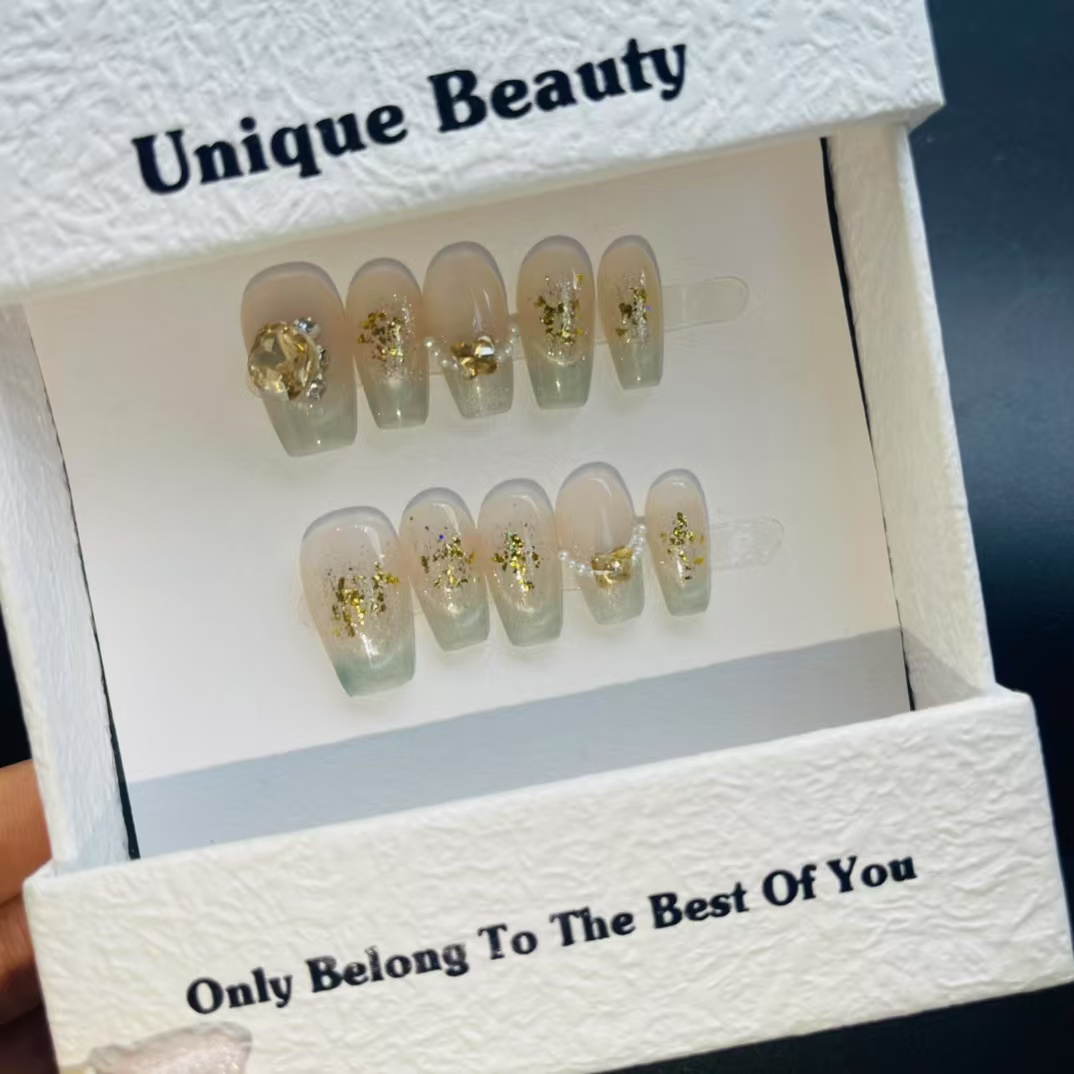 2cm Instagram Highlight Worthy press on Nails with Trendy Minimalist Patterns number 416