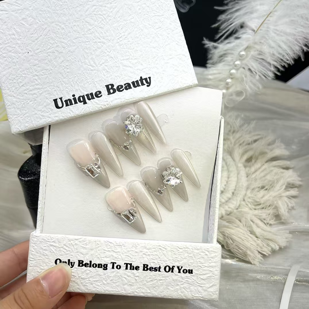 3cm Instagram Favorite Artistic False nails with Chrome and Metallic Finishes number 444