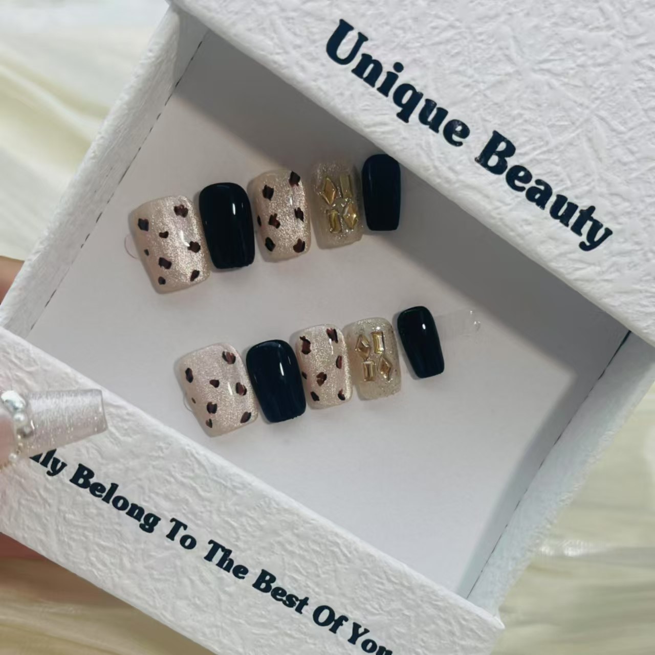 1.6cm Elegant Nude artificial nails Perfect for Weddings and Formal Events number 400