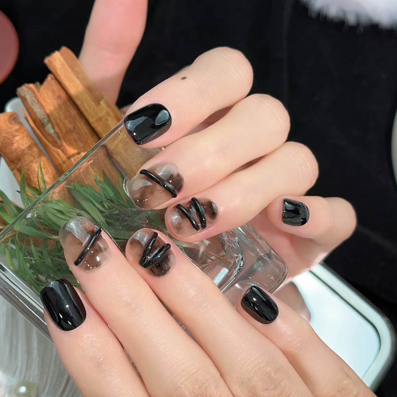 1.6cm Stylish Press On Nails for Special Occasions or Events