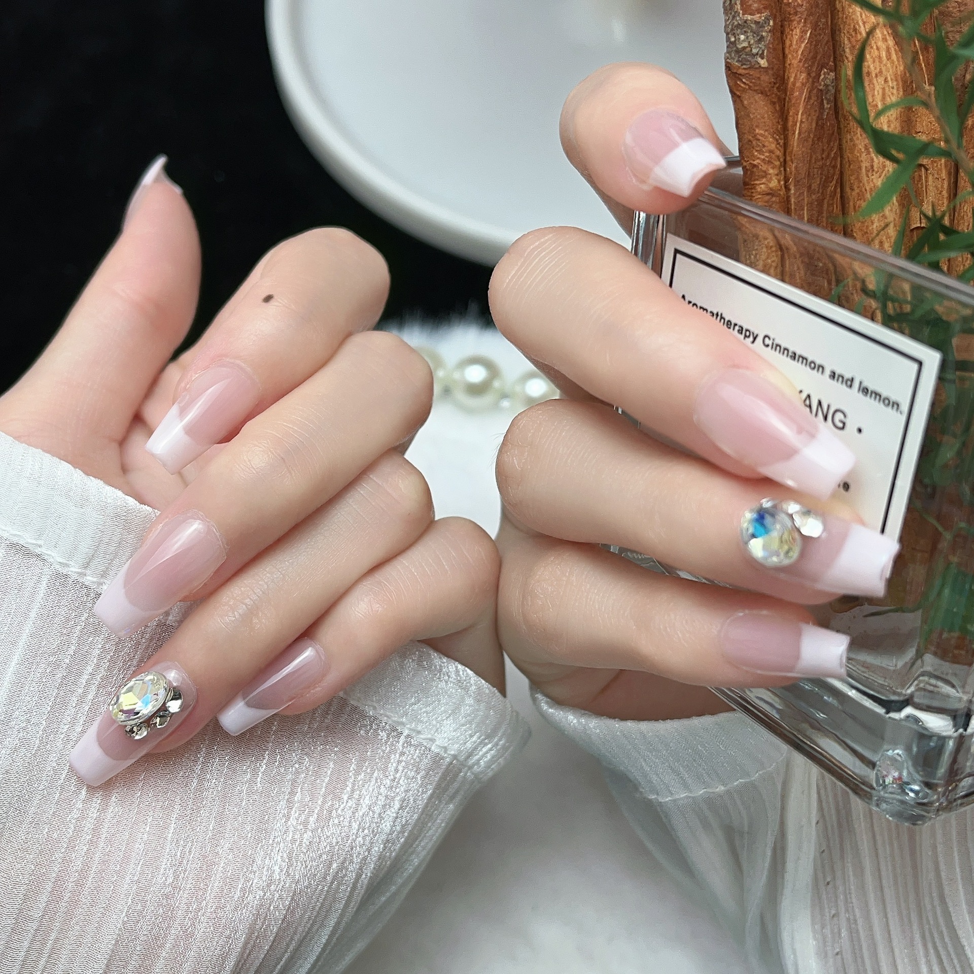 2cm Trendy Press On Nails for Teens – Fun and Bold Designs number 352