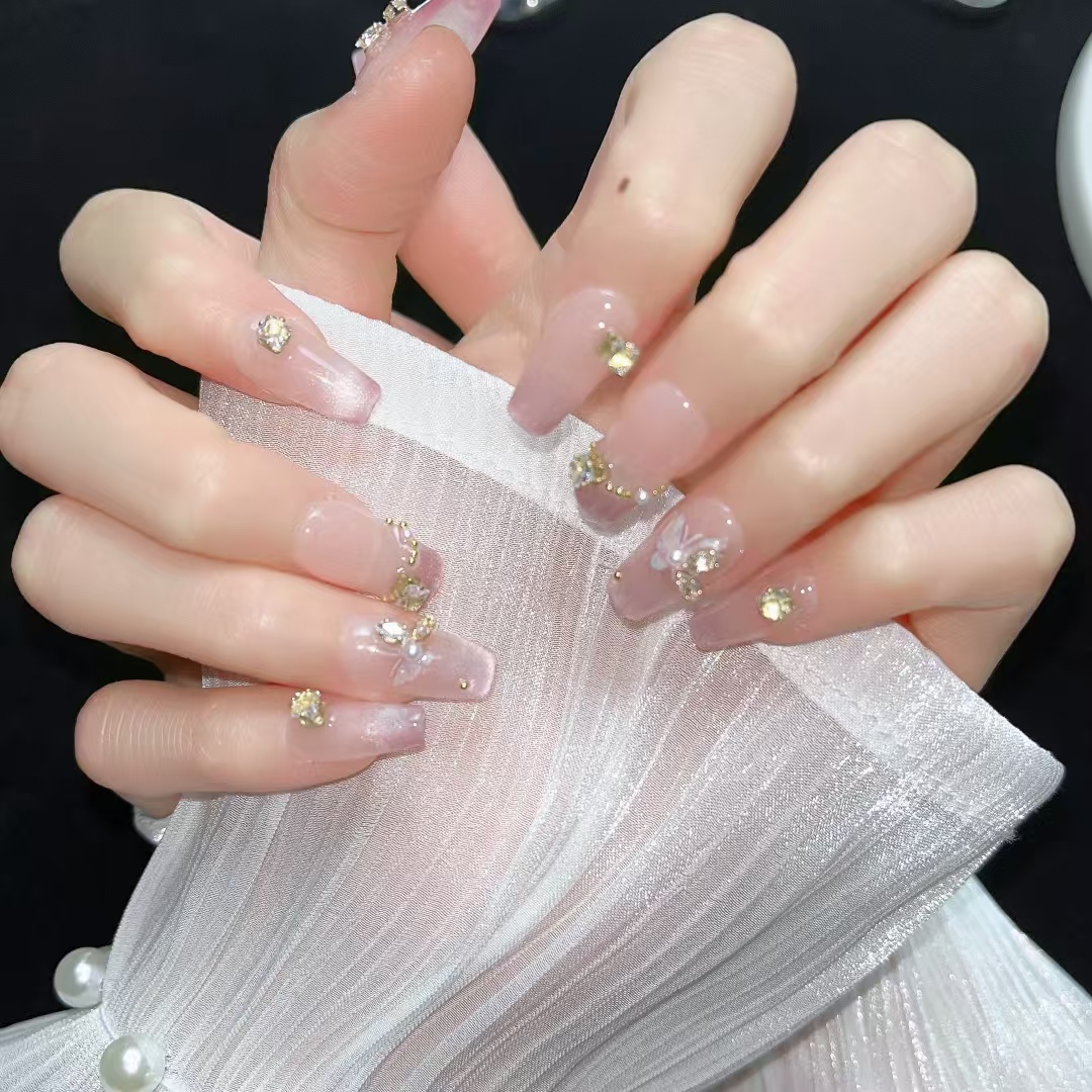 2cm Almond-Shaped False Nails for a Feminine and Sleek Appearance number 313