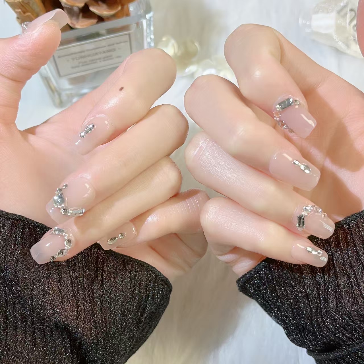 1.6cm Reusable Artificial Nails for Eco-Conscious and Stylish Women number 272