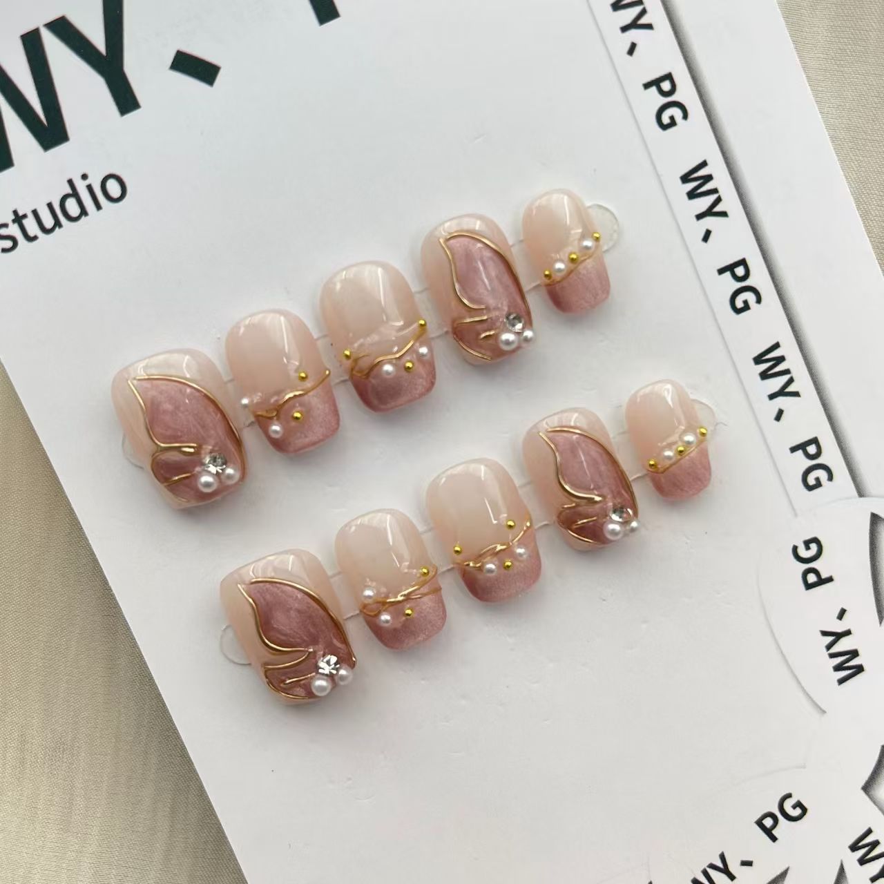 1.6cm Gorgeous Artificial Nails to Suit Every Style and Mood number 211