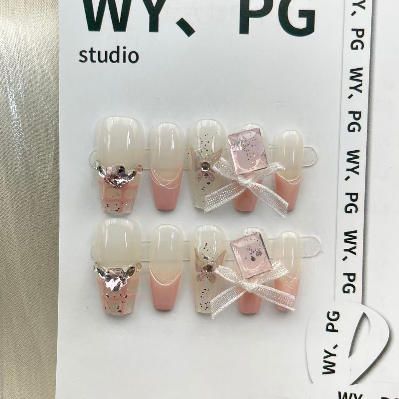 2.5cm Press On Nails with Glitter Rhinestones and Chic Designs number 196