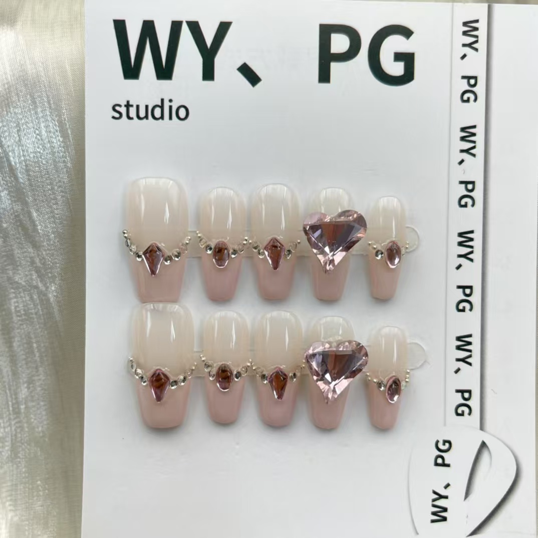 2.5cm Artificial Nails for Women Who Love Quick and Stylish Solutions number 197