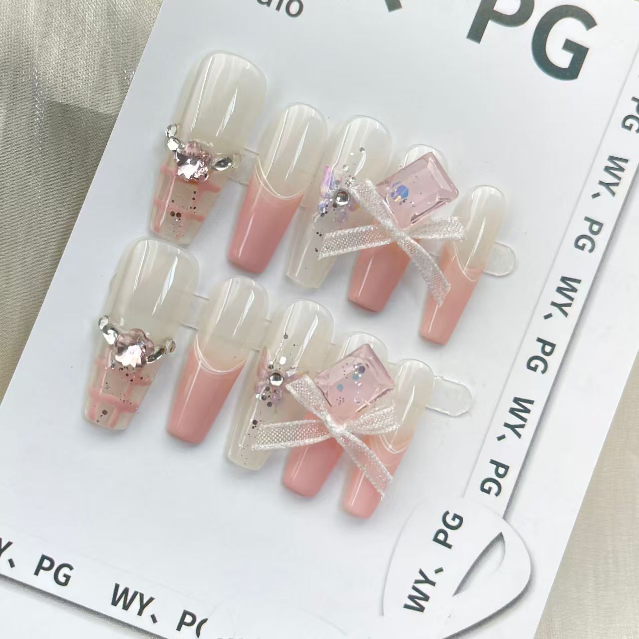 3cm Artificial Nails with French Tips for a Classic Timeless Look number 195