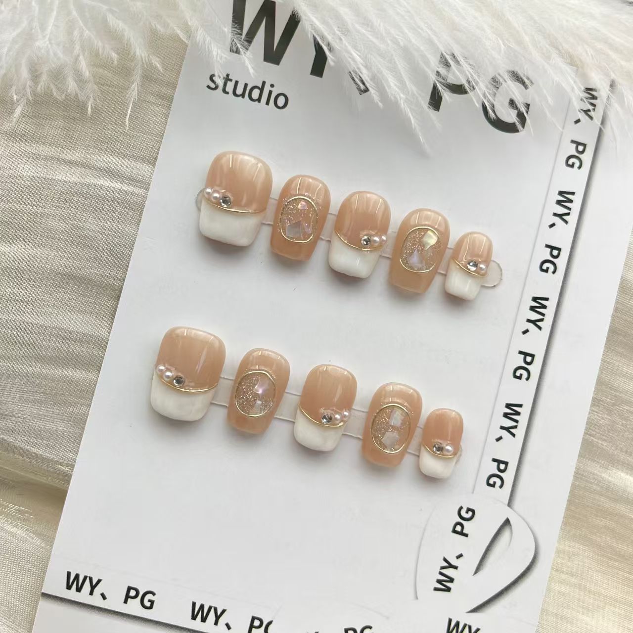 1.6cm Artificial Nails for Women Who Love Custom Nail Art Styles number 24