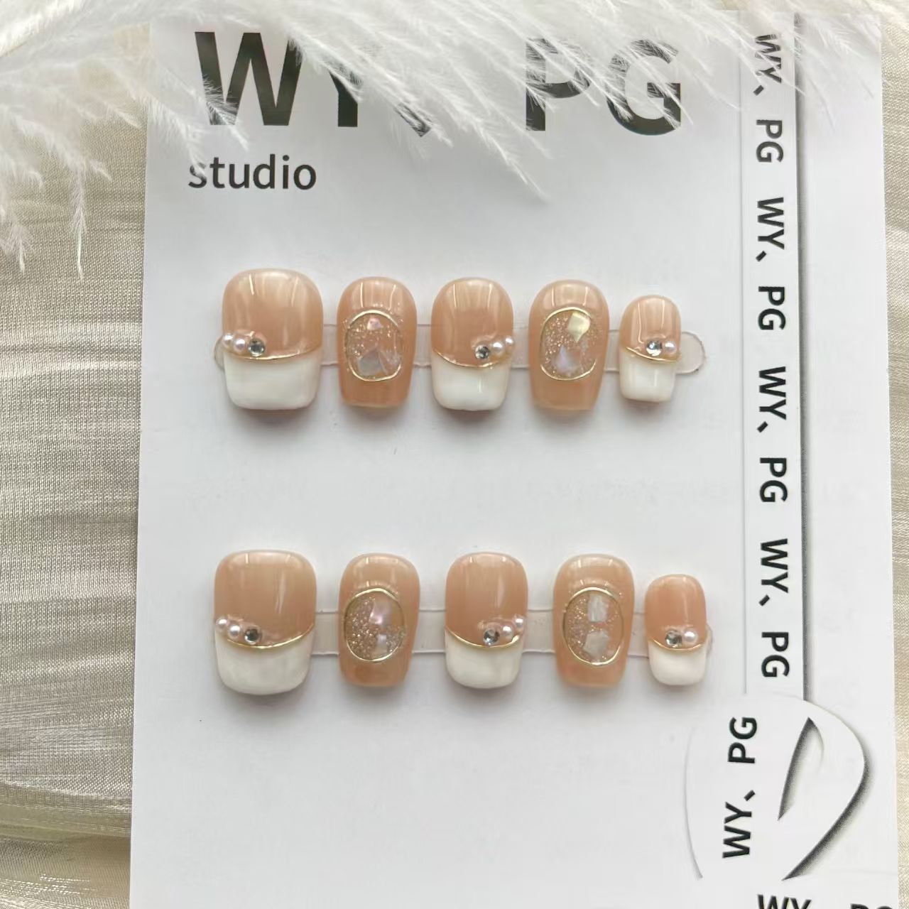 1.6cm Artificial Nails for Women Who Love Custom Nail Art Styles number 24
