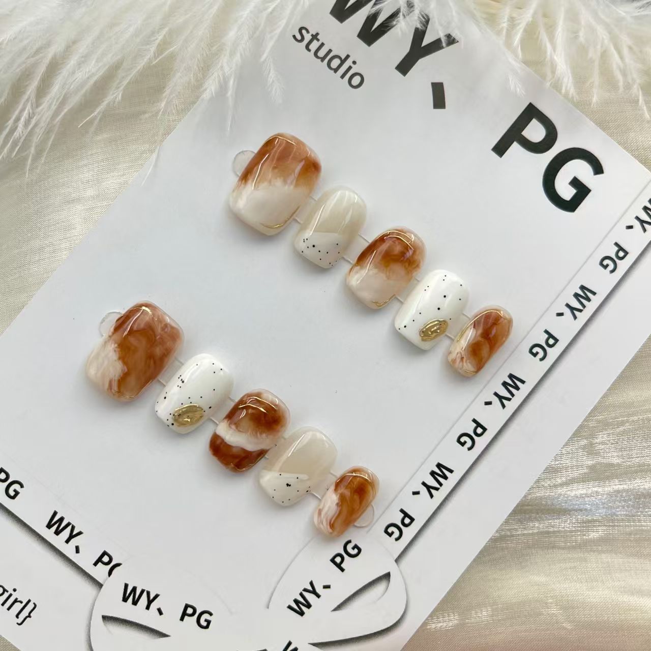 1.6cm Artistic Artificial Nails That Reflect Your Unique Personality number 51
