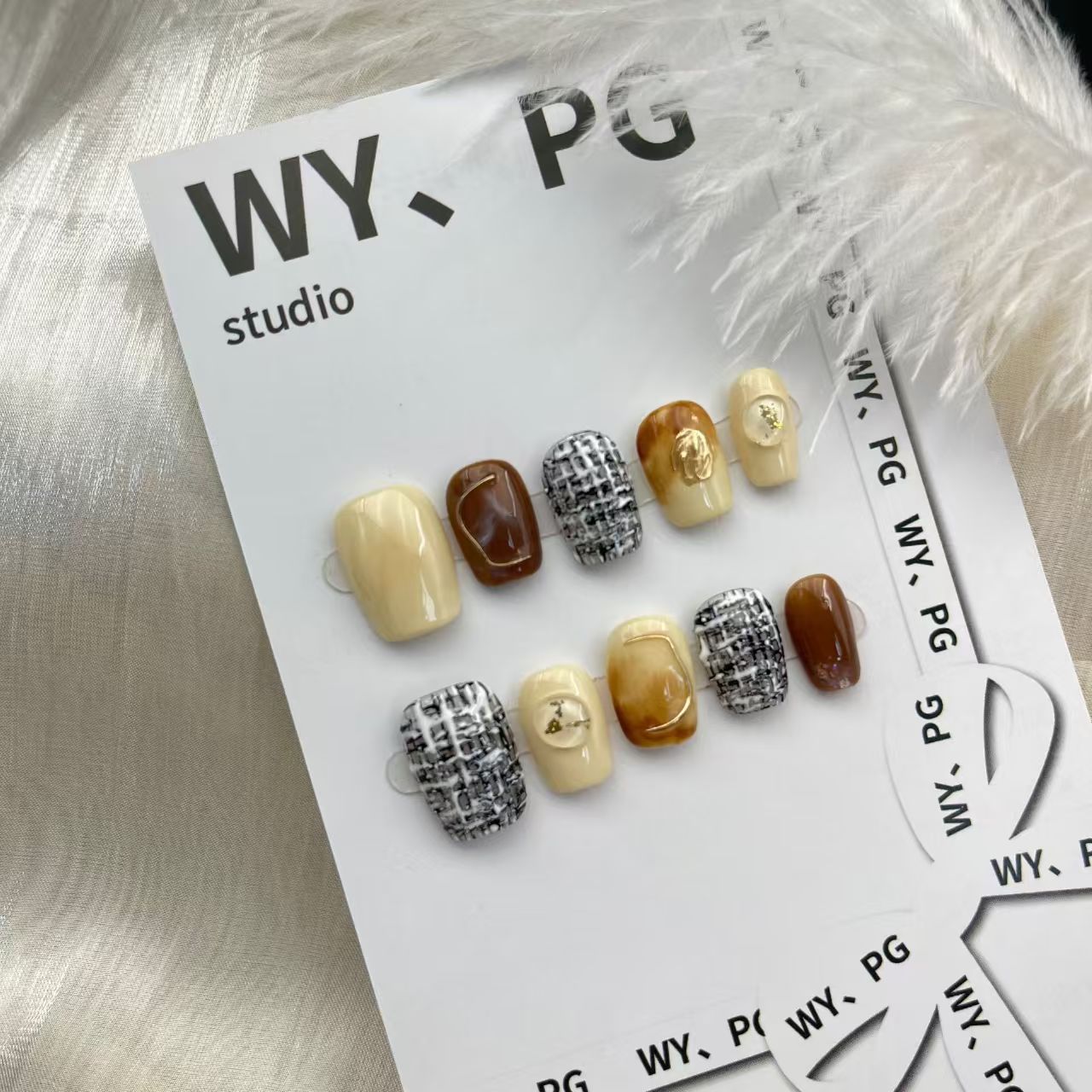 1.6cm Reusable Artificial Nails with Professional-Level number 88