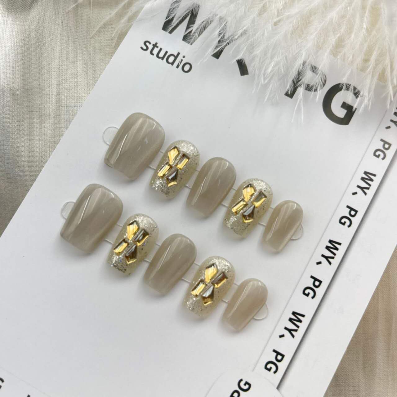 1.6cm French Tip Ombre False Nails for a Classic Style number 144