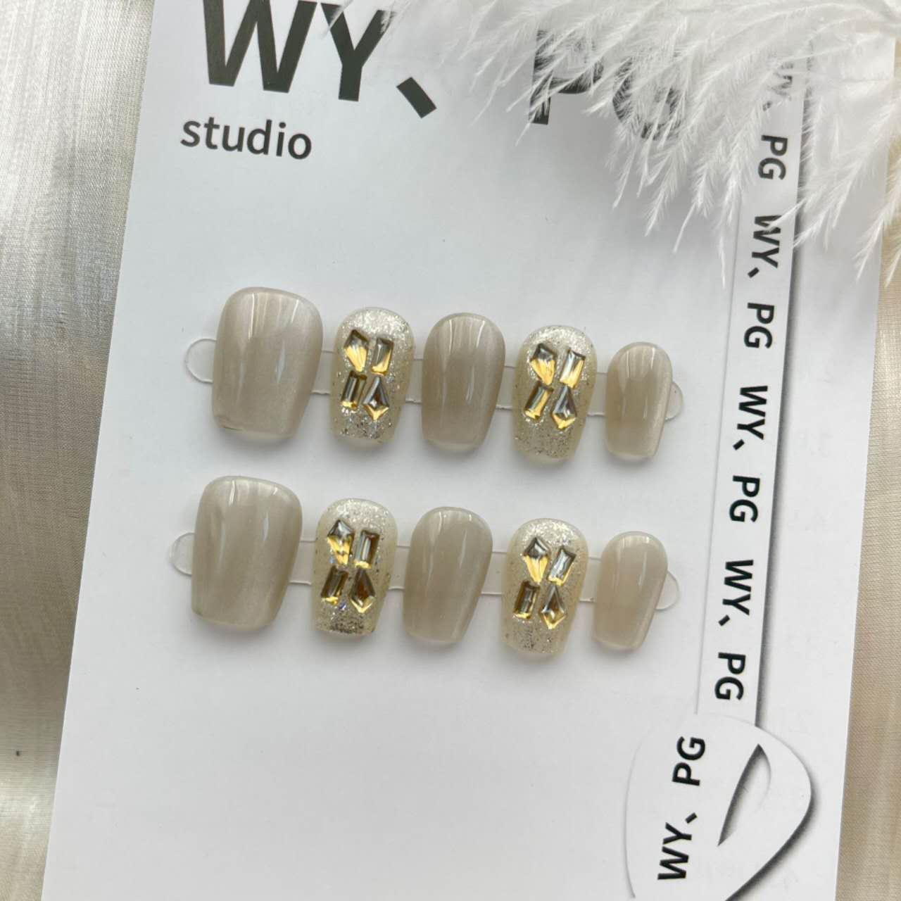 1.6cm French Tip Ombre False Nails for a Classic Style number 144