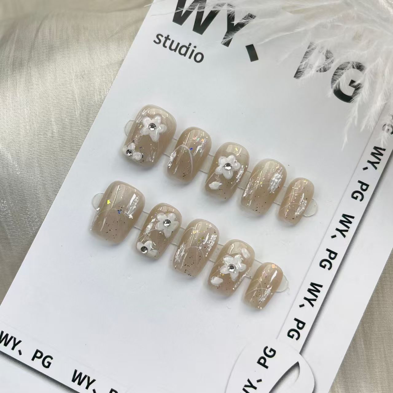 1.6cm Reusable Almond-Shaped Press-On Nails for Everyday Wear number 167