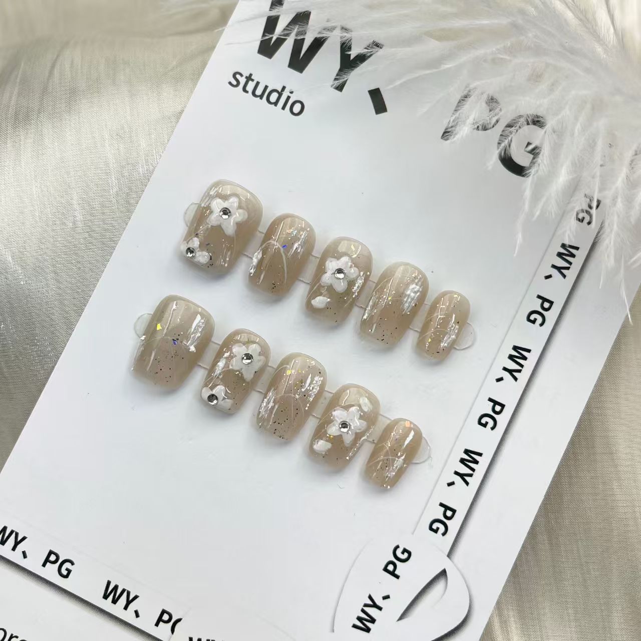 1.6cm Reusable Almond-Shaped Press-On Nails for Everyday Wear number 167