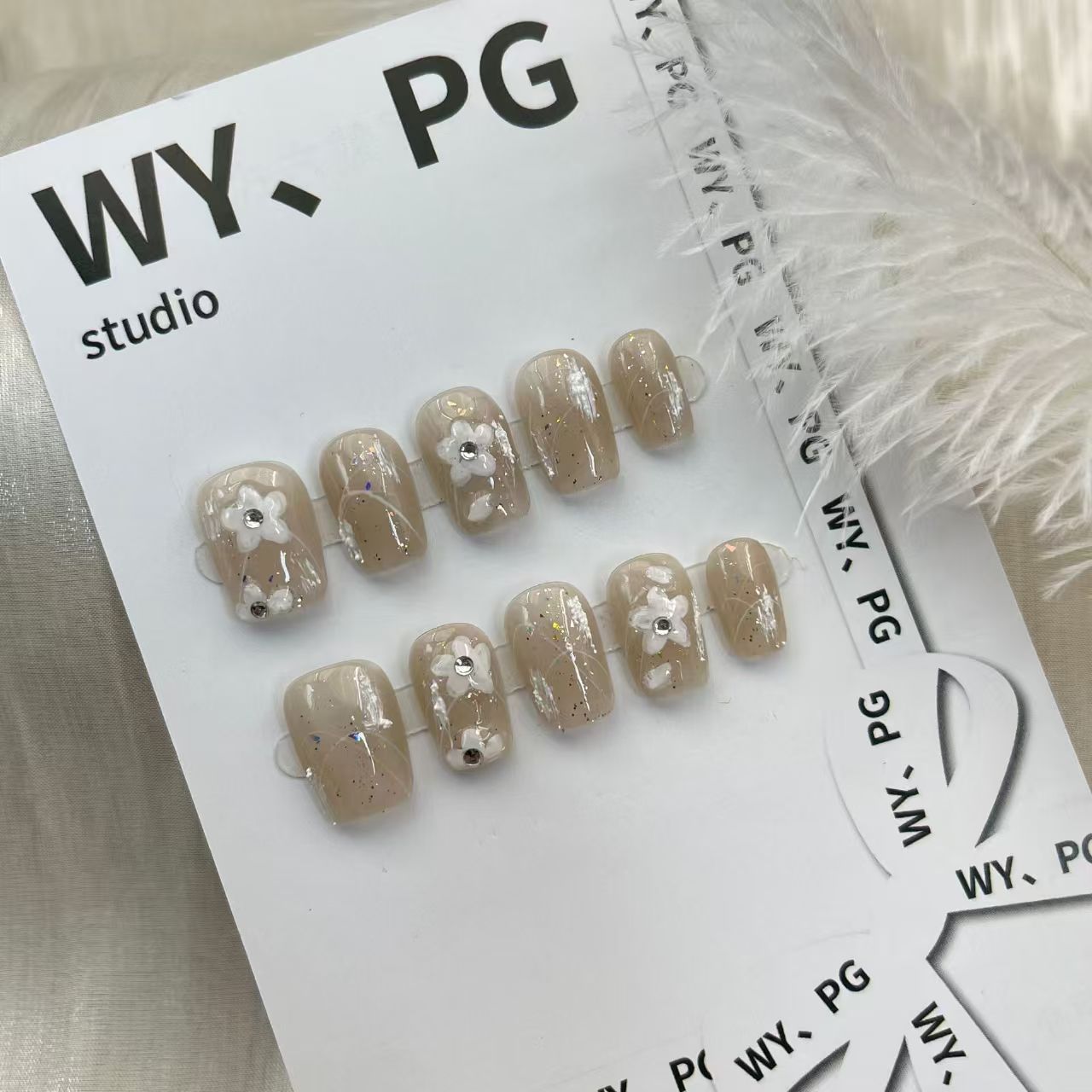 1.6cm Reusable Almond-Shaped Press-On Nails for Everyday Wear number 167