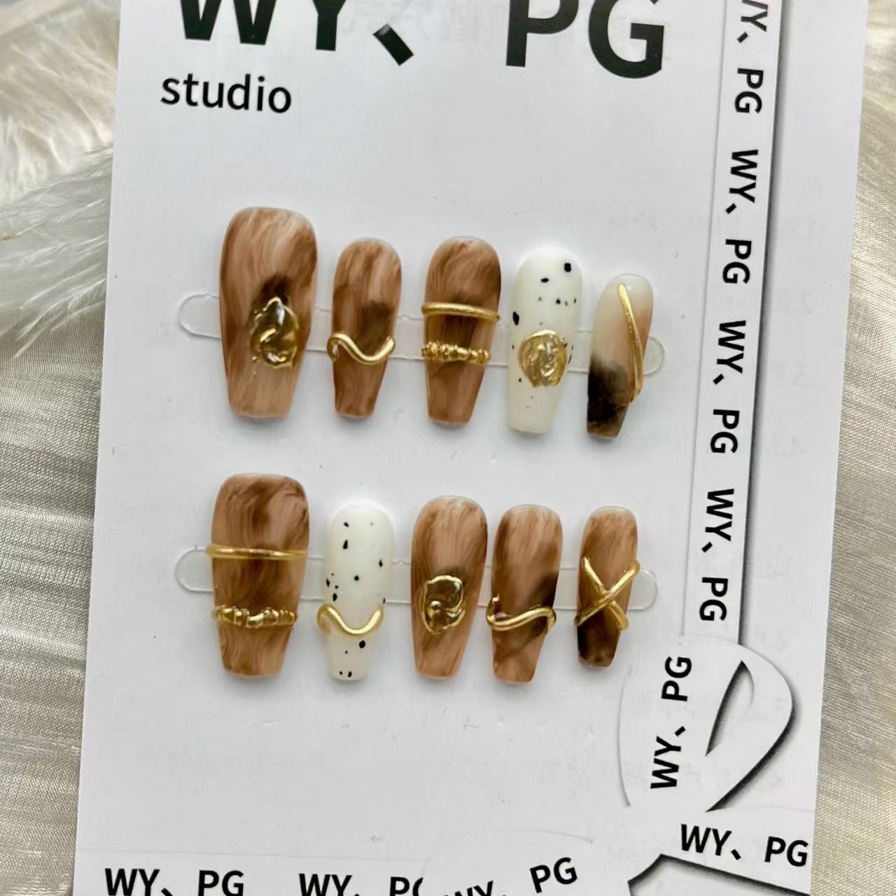 2.5cm Holographic Coffin Nails with a Chrome Effect number 9