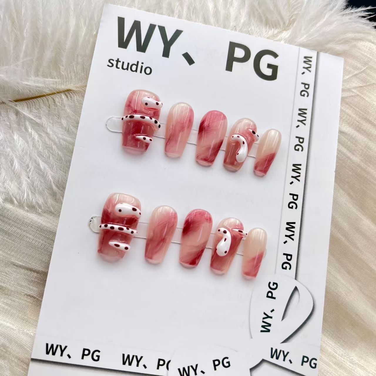 2cm Elegant Wedding-Ready Press-On Nails with Lace Effects number 18