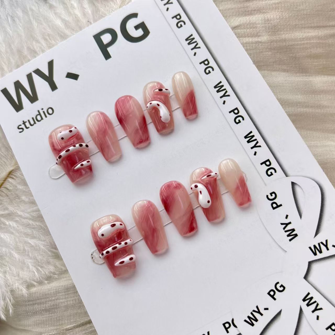 2cm Elegant Wedding-Ready Press-On Nails with Lace Effects number 18