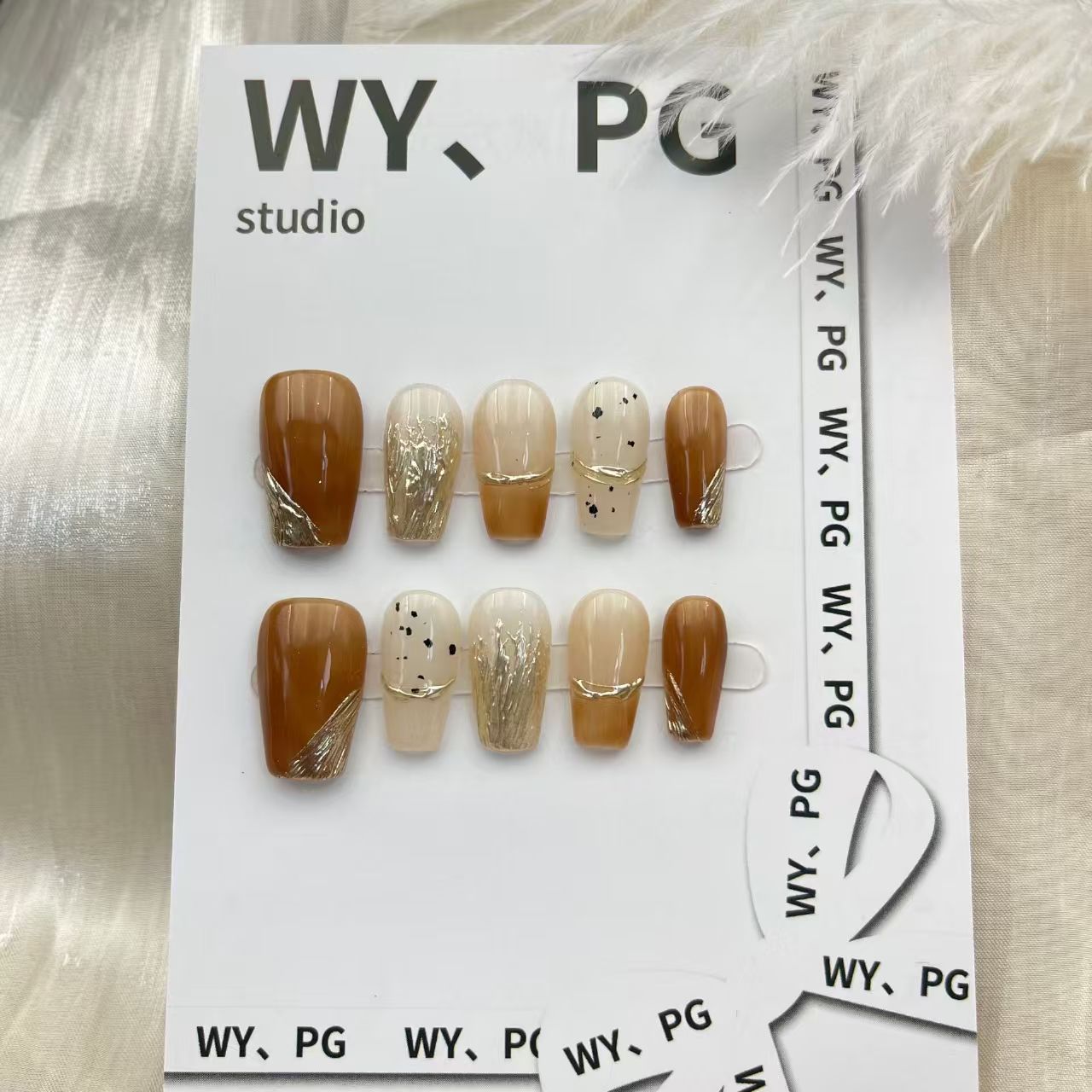 2cm Personalized Press-On Nails with Custom Initial Designs number 105