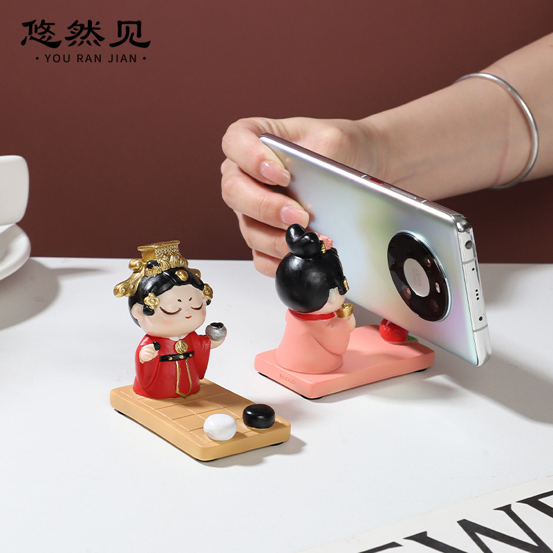Chinese-Inspired Desktop Ornaments and Phone Holders for Stylish Decoration G4A1M0