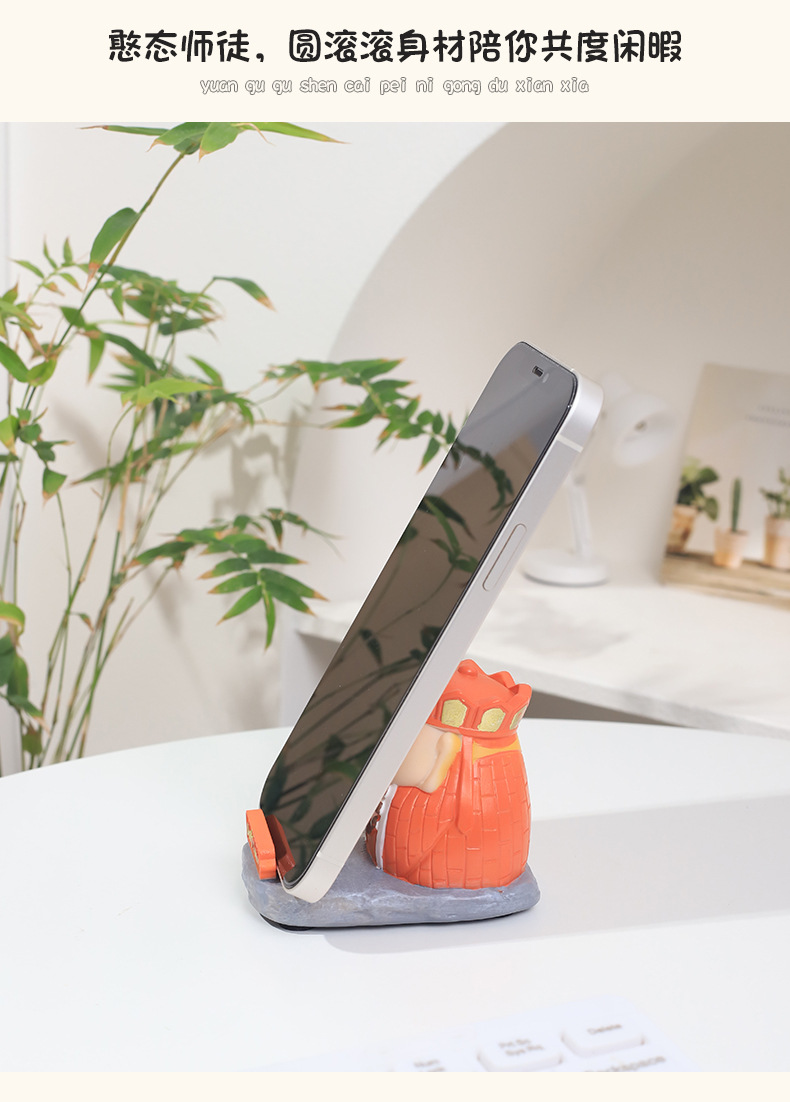 Chinese Mythology Monkey King Resin Phone Holder – Creative Journey to the West-Inspired Stand