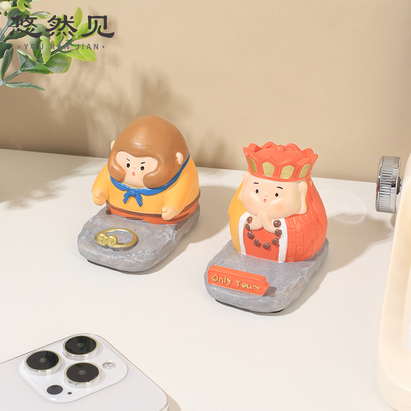 Chinese Mythology Monkey King Resin Phone Holder – Creative Journey to the West-Inspired Stand