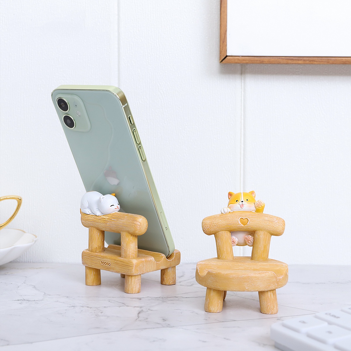 Cartoon Animal Desktop Decorations - Cute and Fun Miniature Scene Chair Phone Holder
